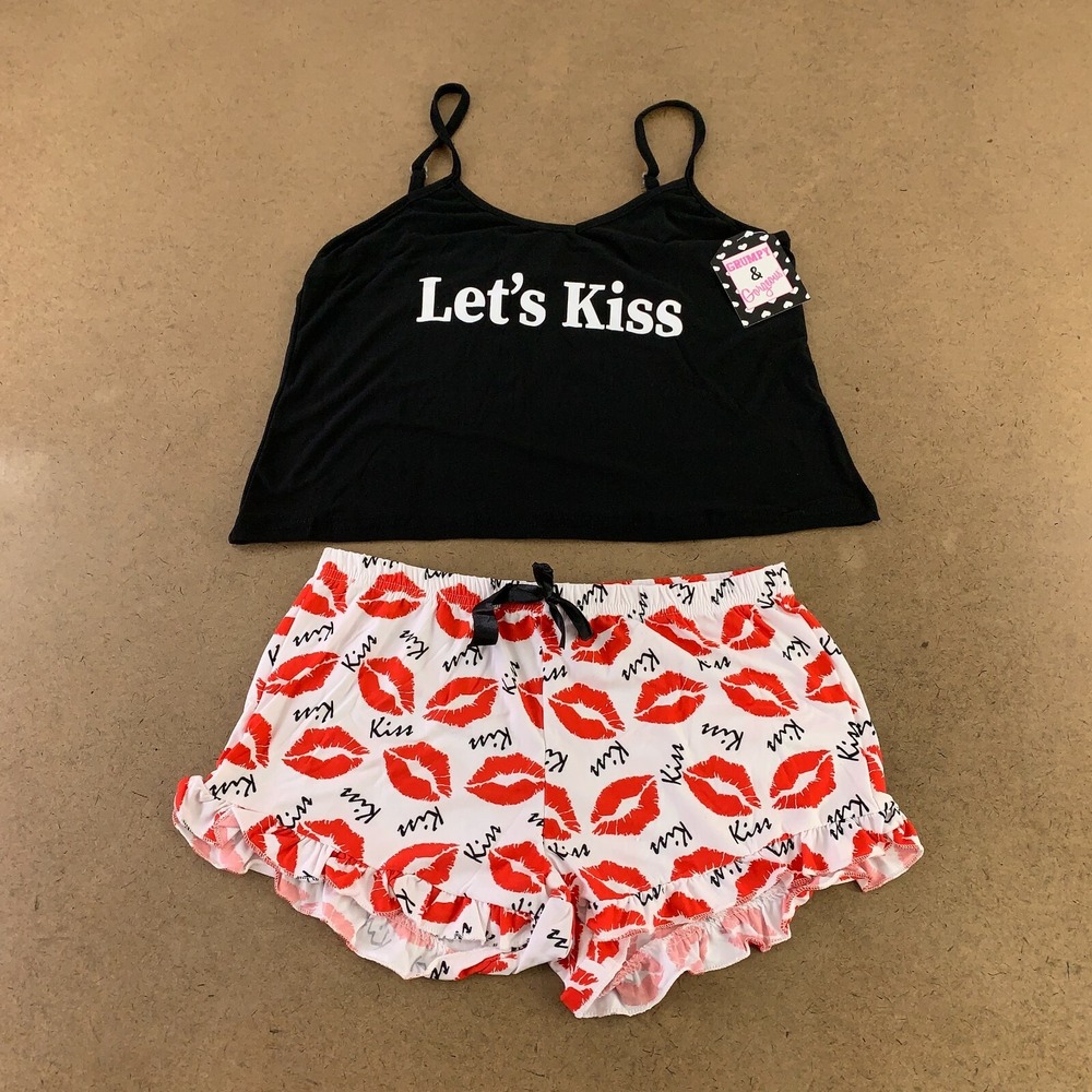 Grumpy & Gorgeous Juniors Medium 2 Piece Let's Kiss Lounge Tank & Short Set NWT